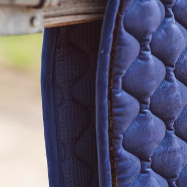 tapis-de-selle-cheval-bleu-marine-velours